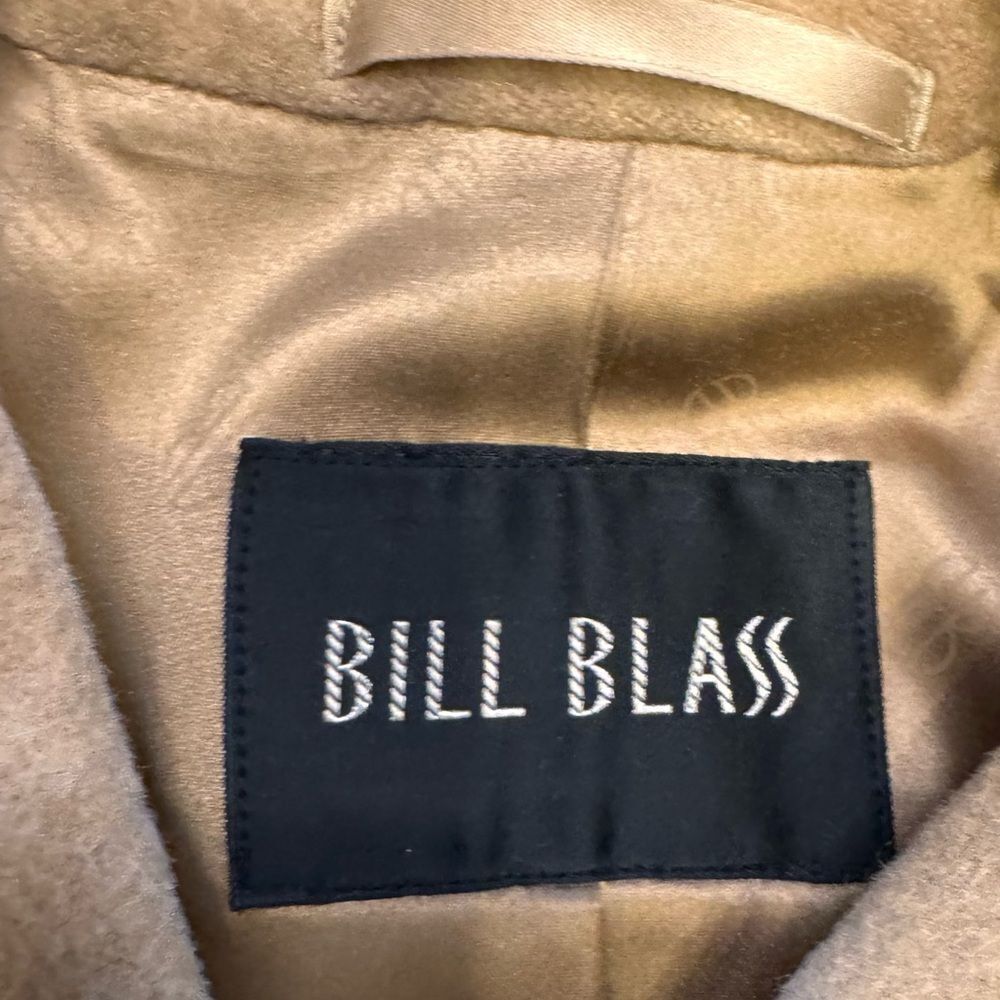 Bill Blass Early 1970s Vintage Fitted Bill Blass Camel Coat - Picture 3 of 14